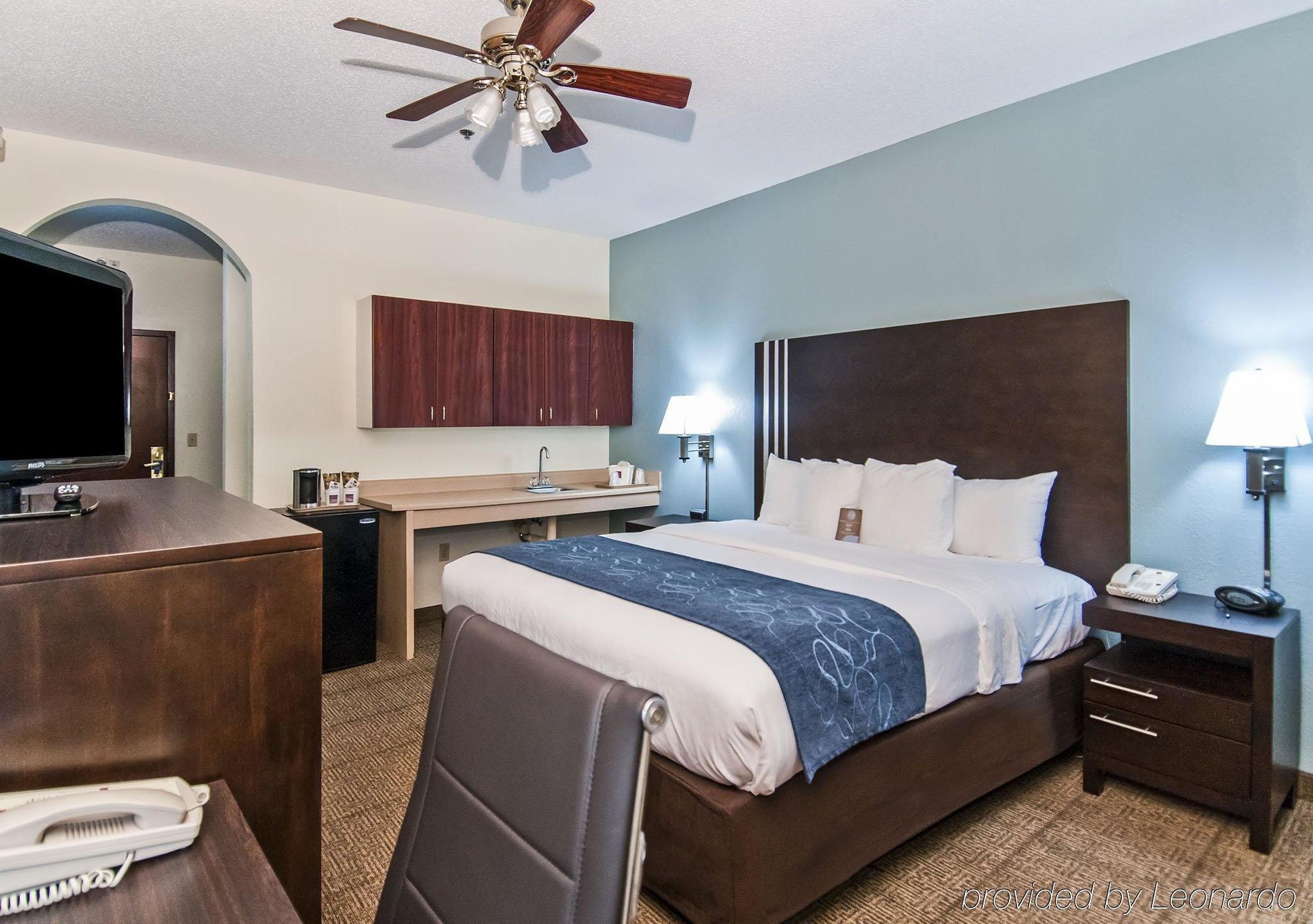 Comfort East Hotel 2*
